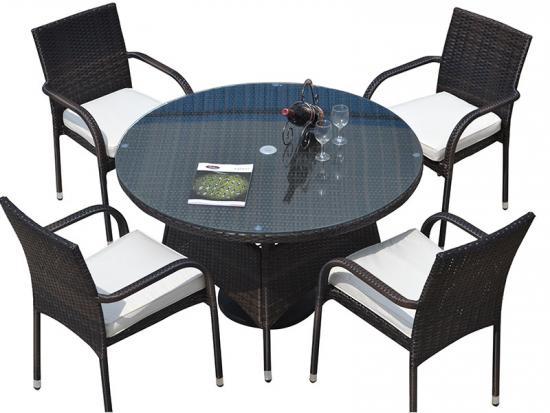 mesa de jantar ao ar livre